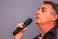 Bolsonaro pede para Moraes devolver passaportes apreendidos durante operação da PF