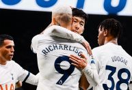 Richarlison faz dois, Tottenham goleia Newcastle e cola no G4 da Premier League