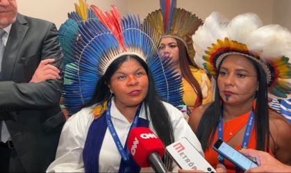Sonia Guajajara defende que indígenas sejam contemplados em financiamentos climáticos