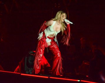 Luísa Sonza em show no Réveillon de Copacabana neste domingo