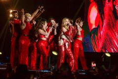 Luísa Sonza em show no Réveillon de Copacabana neste domingo