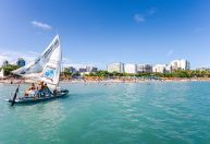 Maceió tenta evitar fuga de turistas após afundamento do solo em área de mina da Braskem