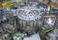 Maior reator de fusão nuclear do mundo é ligado no Japão