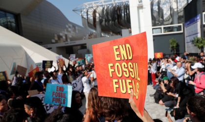 COP28 aprova transição dos combustíveis fósseis para fontes de energia limpas