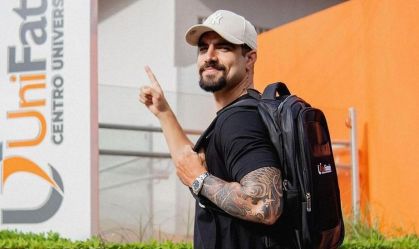 Caio Castro se matricula em universidade e irá cursar ciências biológicas