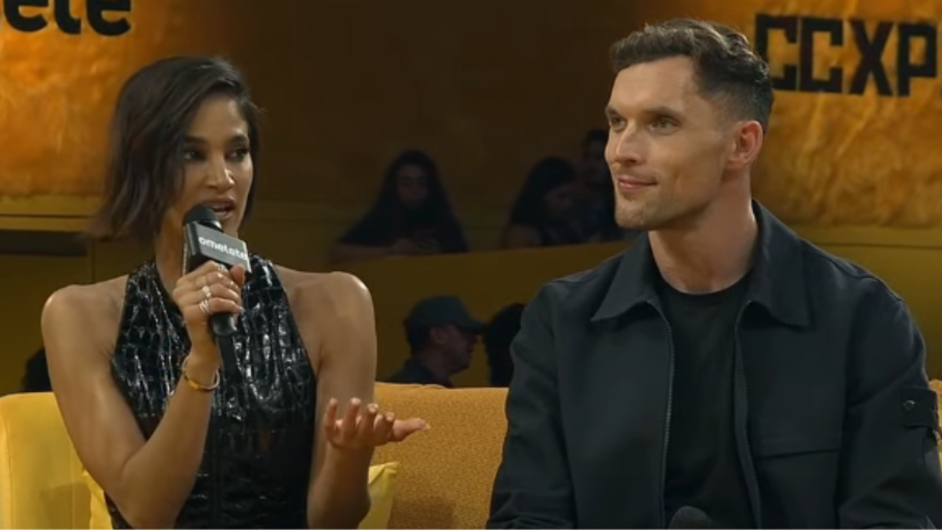 Sofia Boutella e Ed Skrein, estrelas de "Rebel Moon Parte 1: A Menina do Fogo" / Foto: omeleteve/Youtube/Reprodução