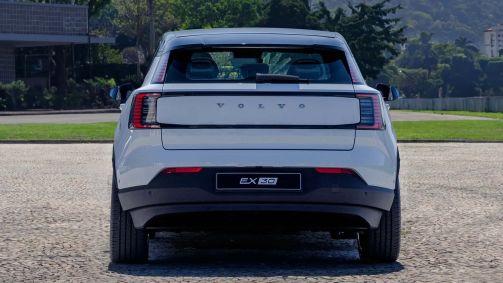 Volvo EX30: SUV 100% elétrico chega às loja em 2024