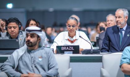 Marina Silva diz que sucesso da COP28 depende de linguagem clara sobre combustíveis fósseis