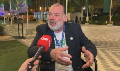 Presidente de ONG brasileira defende uso de hospitais móveis para atender povos indígenas