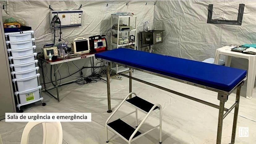 Sala de urgência e emergência para a população Yanomami no Surucucu, no interior da terra indígena / Reprodução/Instagram/Associação Expedicionários da Saúde