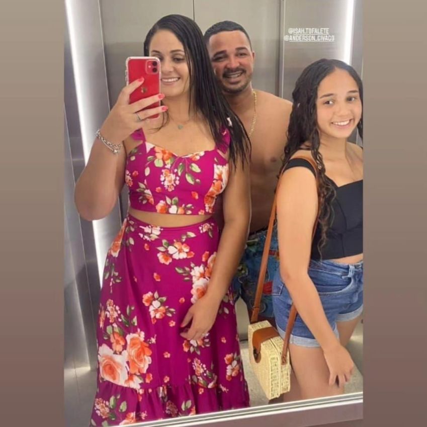 Família havia saído para comemorar aniversário da mãe, que completou 32 anos de idade / Divulgação/Arquivo pessoal