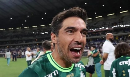 Abel Ferreira chega a Portugal e afirma: "Futebol é incerteza"