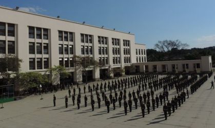 Estado oferece R$ 5 mil para localizar fuzil roubado de academia militar no Rio