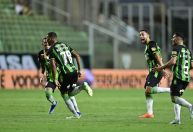 Bahia perde para o lanterna América-MG e vai à última rodada no Z4 no Brasileirão