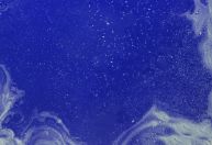 Azul é a cor do ano em 2024, diz relatório de tendências do Pinterest