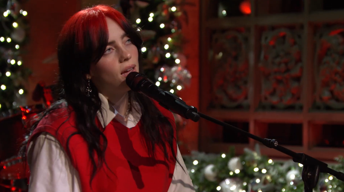 Billie Eilish durante apresentação no Saturday Night Live / Reprodução/YouTube
