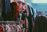 Moda modesta deve ser tendência entre jovens em 2024, diz Instagram; entenda