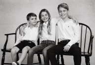 Príncipe William e Kate publicam novo cartão de Natal dos filhos; veja