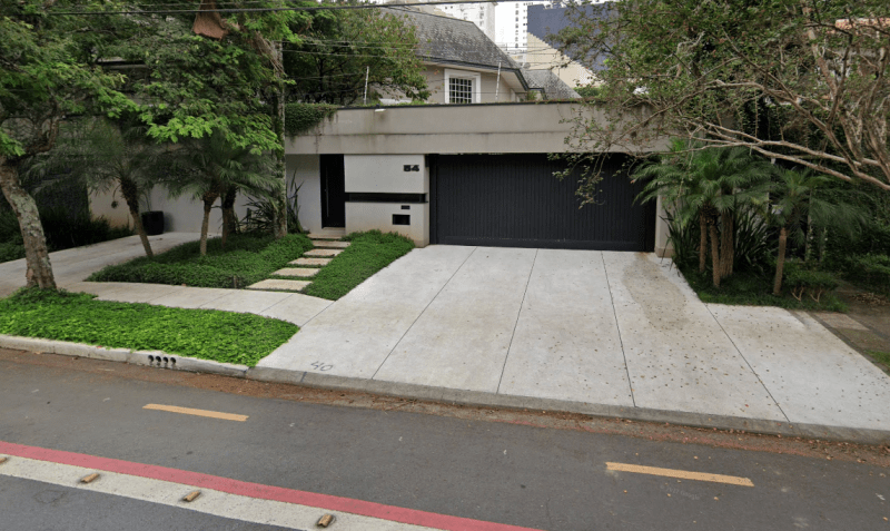 Casa onde empresário e policiais trocaram tiros na noite de sábado (16) / Reprodução/Google Maps