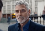 George Clooney pede que Joe Biden deixe disputa presidencial