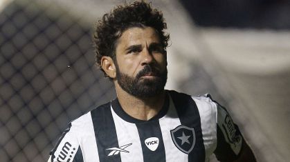 Diego Costa em partida do Botafogo