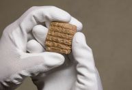 Inteligência artificial é usada para decifrar escrita cuneiforme