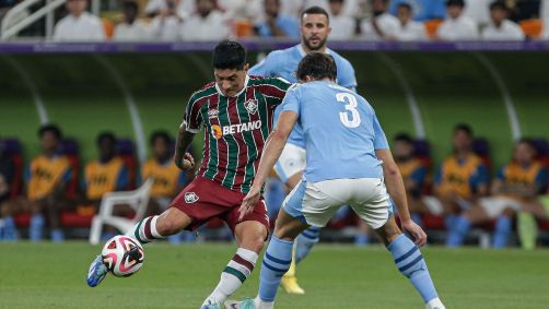 Cano tenta finalização na final