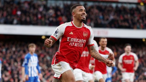 Gabriel Jesus comemora o primeiro gol do Arsenal na vitória diante do Brighton