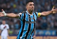 Grêmio vence Vasco com gol de Suárez em clima de despedida na Arena