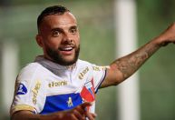 Corinthians e Santos travam disputa por destaque do Fortaleza