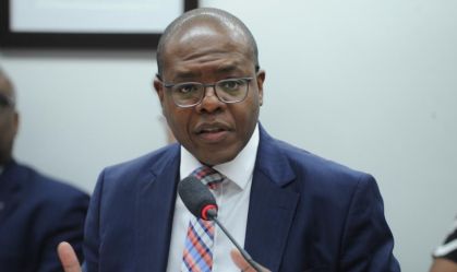 Defesa de Silvio Almeida sugere que investigação ouça até diretor da PF