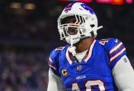 NFL: Jogador dos Bills é suspenso após acusação de agredir mulher grávida