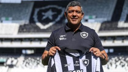 Técnico Jorge Barcellos é apresentado pelo Botafogo e assume o time feminino