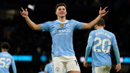 Julián Álvarez comemora gol na vitória do Manchester City sobre o Sheffield United