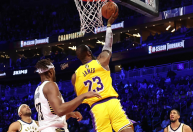 Lakers supera Pacers e vence primeira edição da Copa da NBA