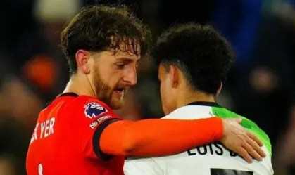Lockyer, do Luton Town