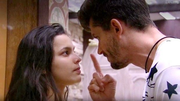 Marcos foi expulso após seu comportamento agressivo com Emilly, no BBB17 / Reprodução/Globo