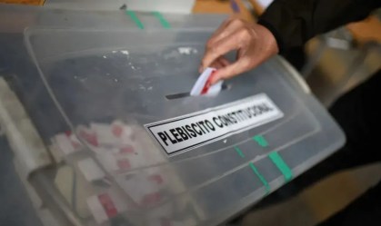 Chile rejeita nova Constituição com mais de 55% dos votos contra
