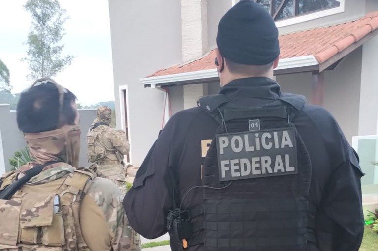 Operação da Polícia Federal contra o PCC