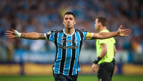 Luis Suárez comemora gol contra o Vasco pelo Brasileirão