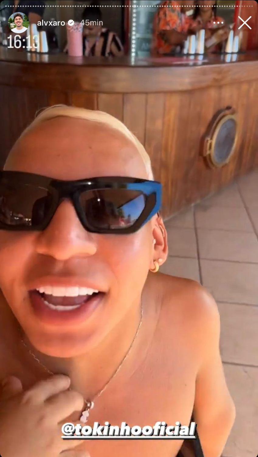 Influencer Tokinho também está presente na festa da piscina / Reprodução/Instagram