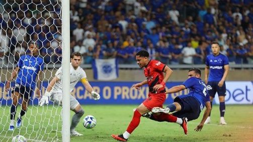 Vitor Roque marcou contra o Cruzeiro
