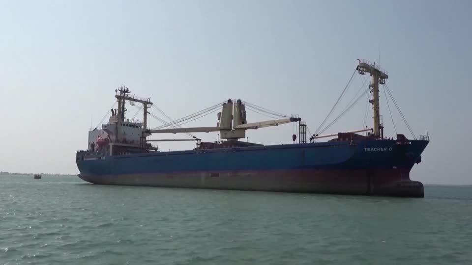 Houthis atacam navios no Mar Vermelho