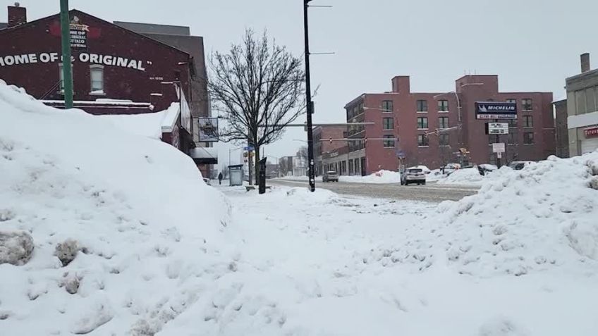 Neve cobre o oeste de Nova York, nos Estados Unidos / Reuters