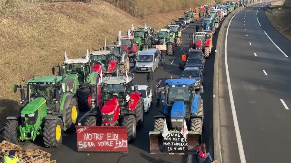 'We're escalating': Farmers aim to block highways to Paris