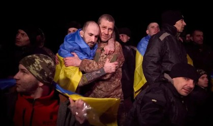 Rússia e Ucrânia trocam 90 prisioneiros de guerra