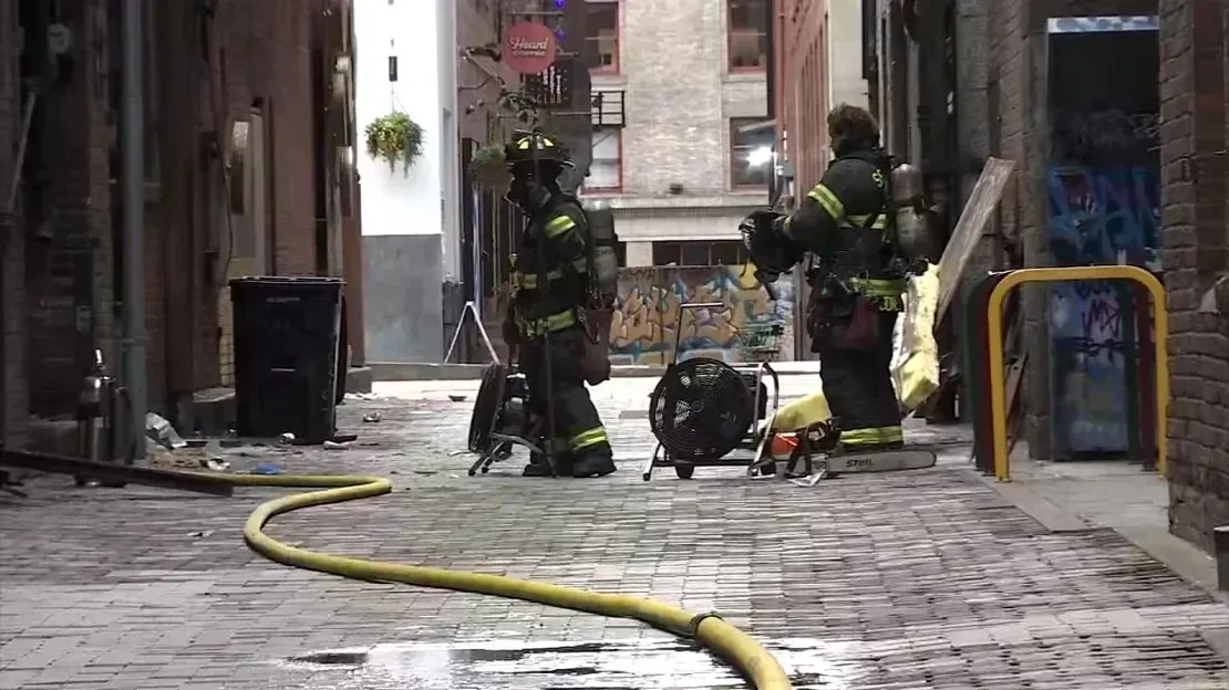 Não foram relatados feridos no incêndio, que os investigadores consideraram acidental / Reprodução/KIRO/CNN