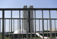Câmeras, vidros blindados, grades: saiba o que mudou em Brasília após ataques de 8 de janeiro