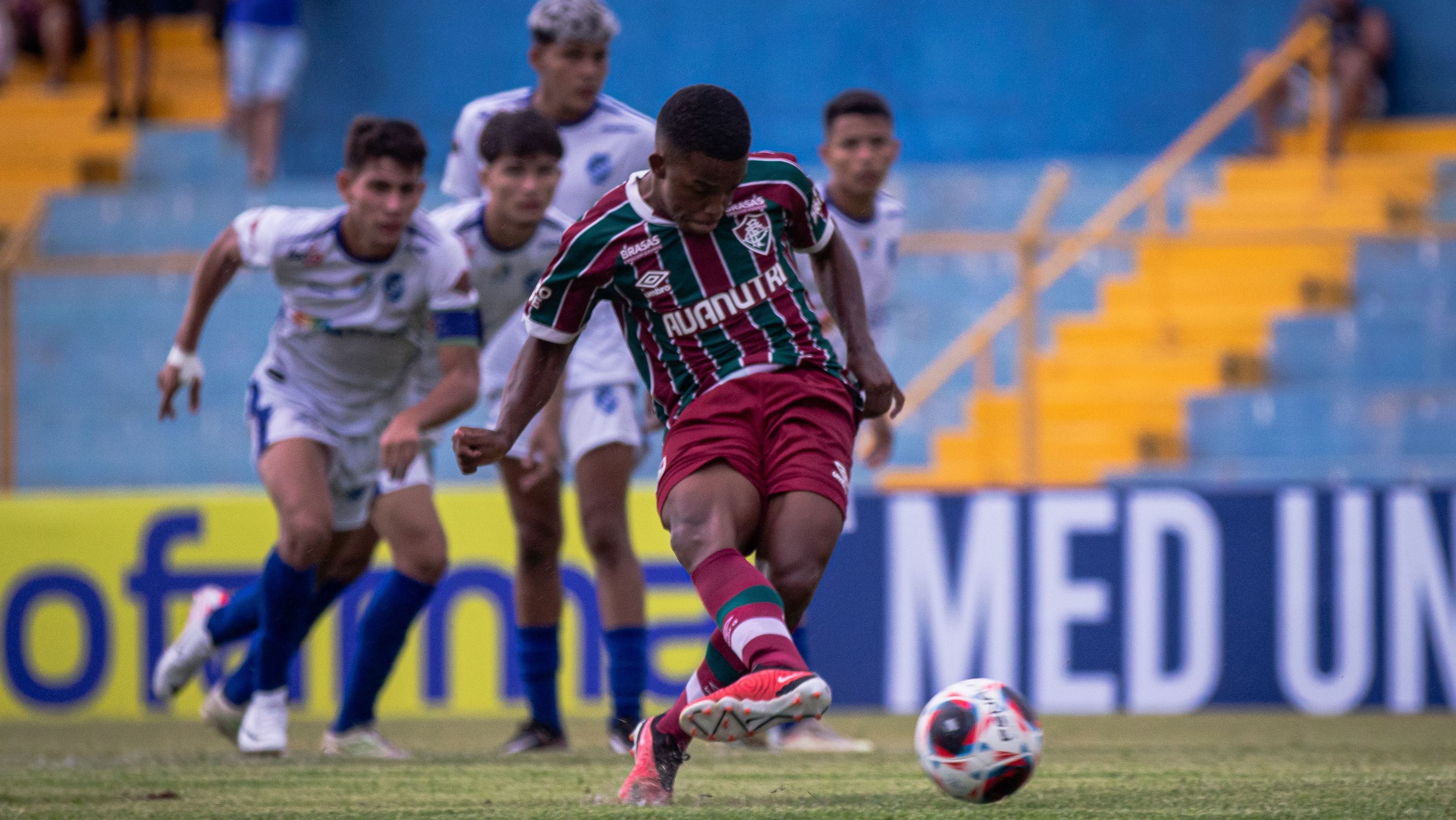 Fluminense venceu o São Raimundo-RR na estreia da Copinha