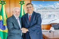 Lula fala com Flávio Dino e sente recuo do STF sobre direita